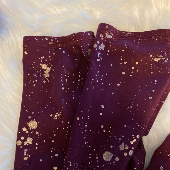 👶🏻 (bundle 3 kids items for $12) leggings by Champion - Picture 3 of 5